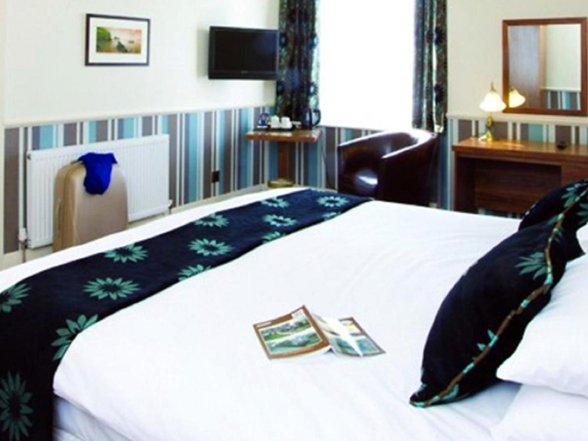 The Railway Inn Galmpton Extérieur photo