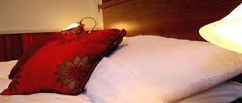 The Railway Inn Galmpton Extérieur photo